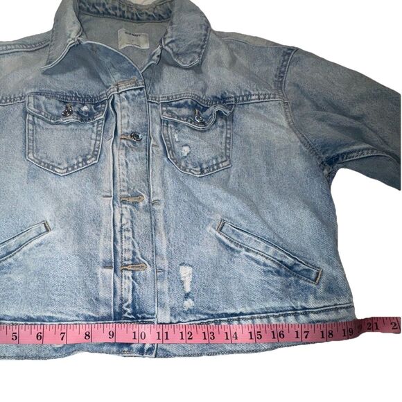 Old Navy Women's Jean Jacket Size Large Light Blue Denim Pockets Long Sleeves - Picture 5 of 9